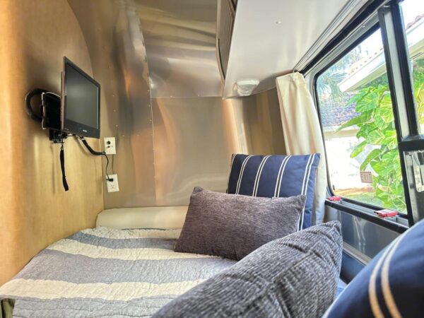 Airstream Caravel 16RB Travel Trailer - Image 4